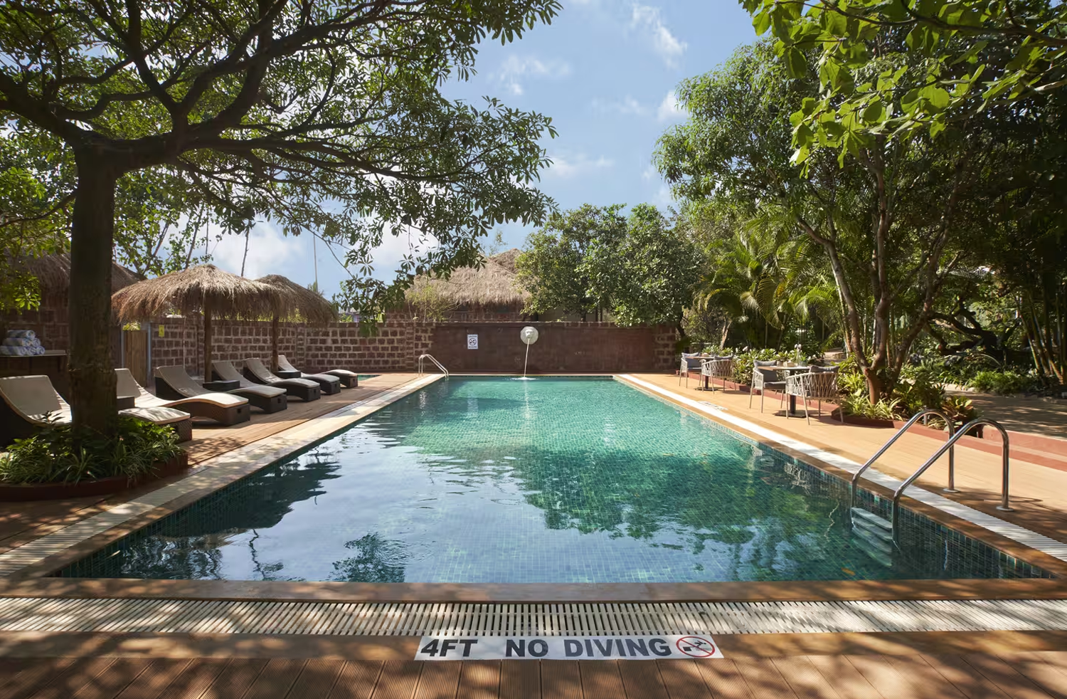 LaRiSa Resort, Morjim — photo 3