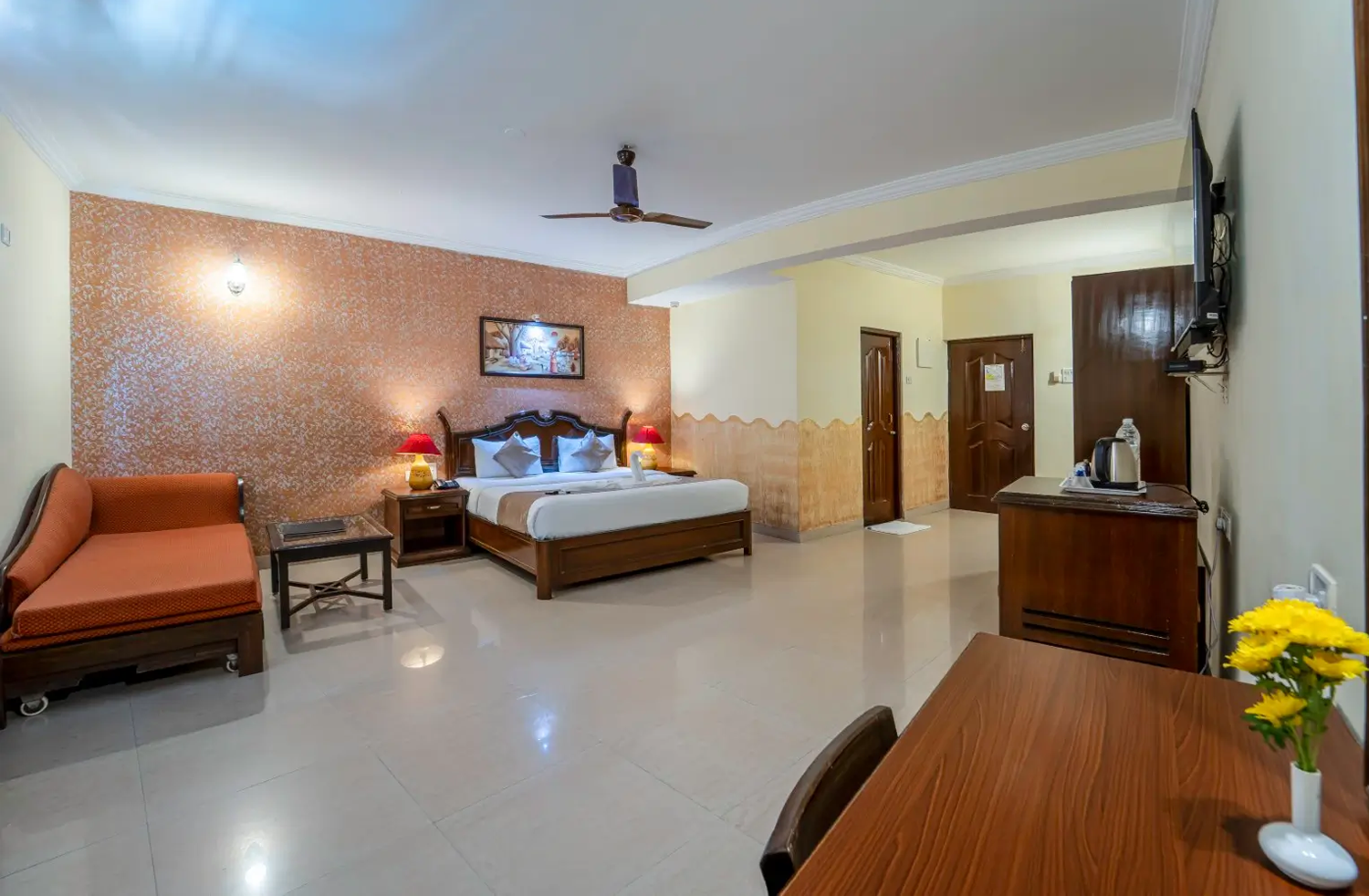 Nazri Resort & Lawns, Baga